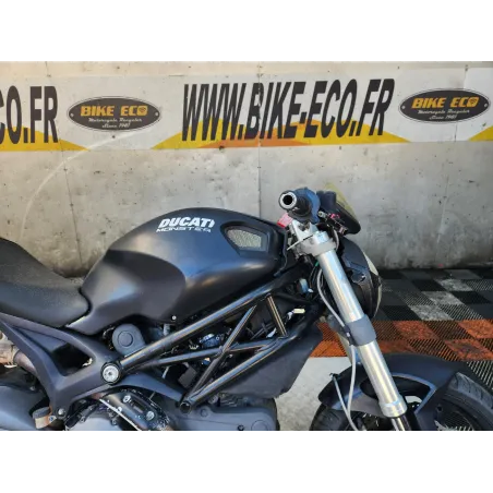 DUCATI MONSTER 696