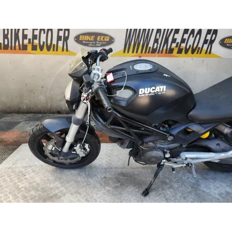 DUCATI MONSTER 696