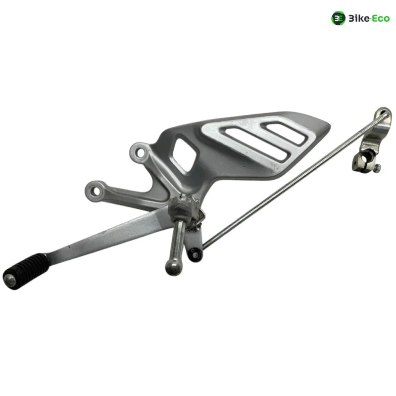 Platine avant gauche YAMAHA YZF 125 R 2025-2026