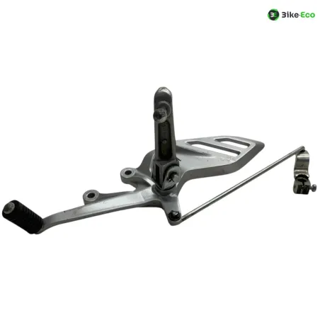 Platine avant gauche YAMAHA YZF 125 R 2025-2026