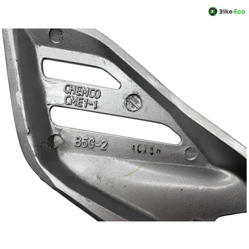 Platine avant gauche YAMAHA YZF 125 R 2025-2026