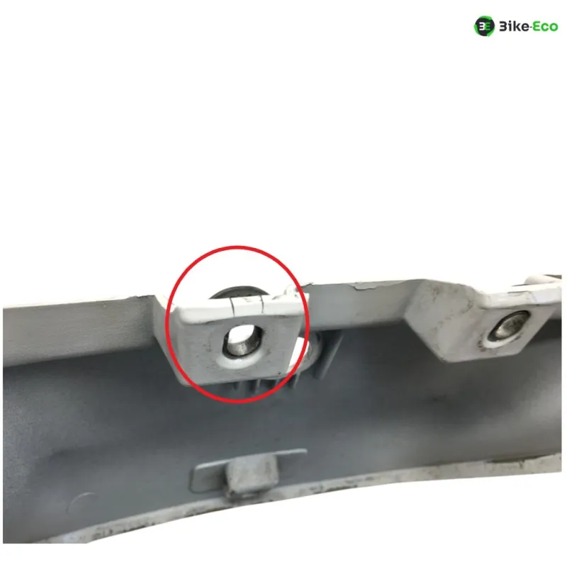 Cache jonction coque arriere HONDA MVX 250 F 1983-1984