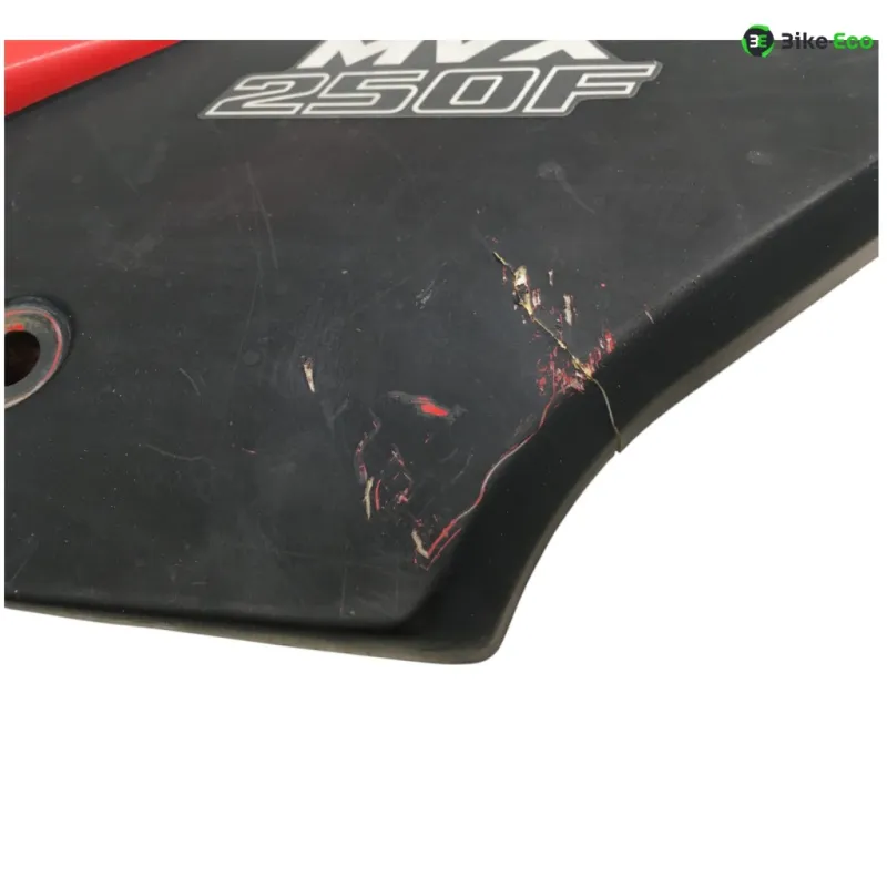 Cache carenage coque arriere droit HONDA MVX 250 F 1983-1984