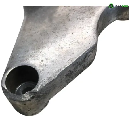 Platine avant droite HONDA MVX 250 F 1983-1984