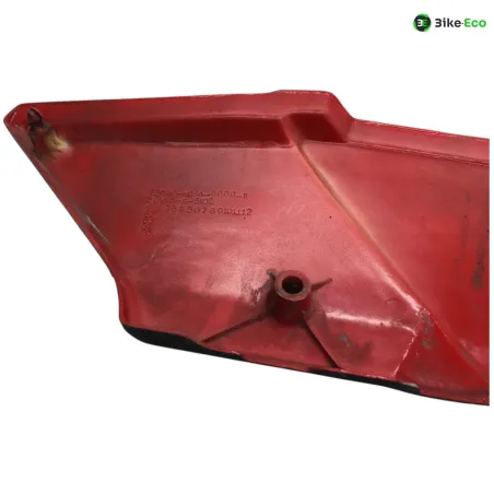 Cache carenage coque arriere droit HONDA MVX 250 F 1983-1984
