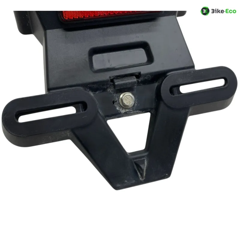 Support de plaque et eclairage YAMAHA YZF 125 R 2025-2026