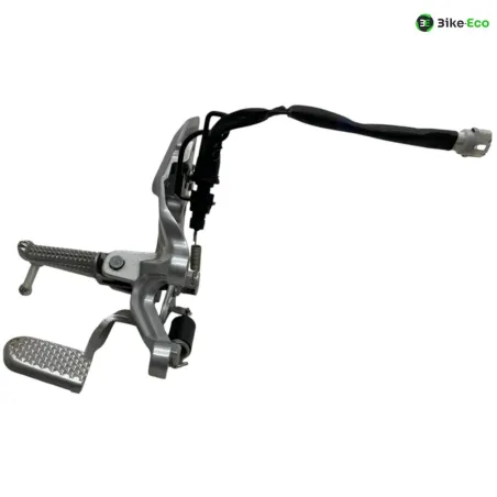 Platine avant droite YAMAHA YZF 125 R 2025-2026