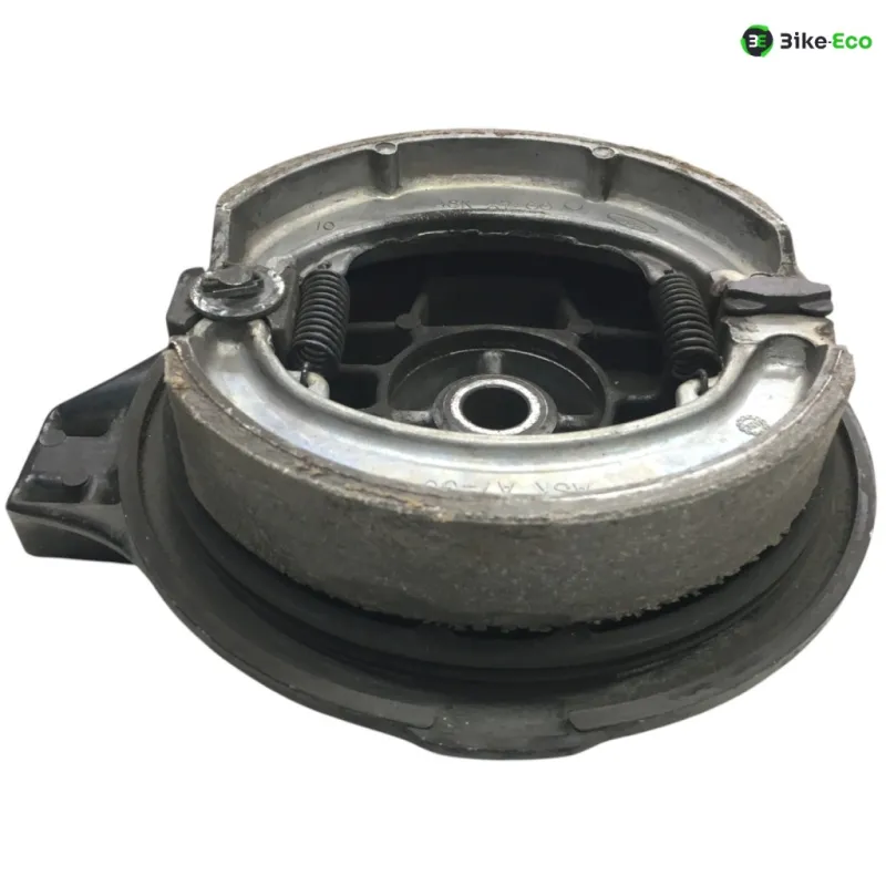 Tambour arriere HONDA MVX 250 F 1983-1984