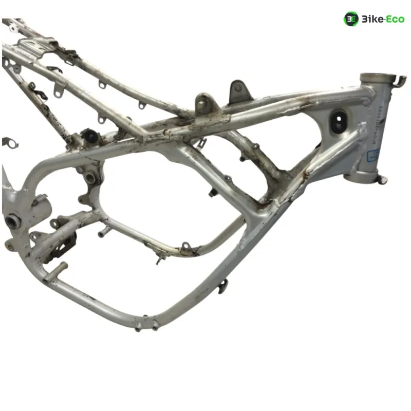 Cadre avec carte grise HONDA MVX 250 F 1983-1984