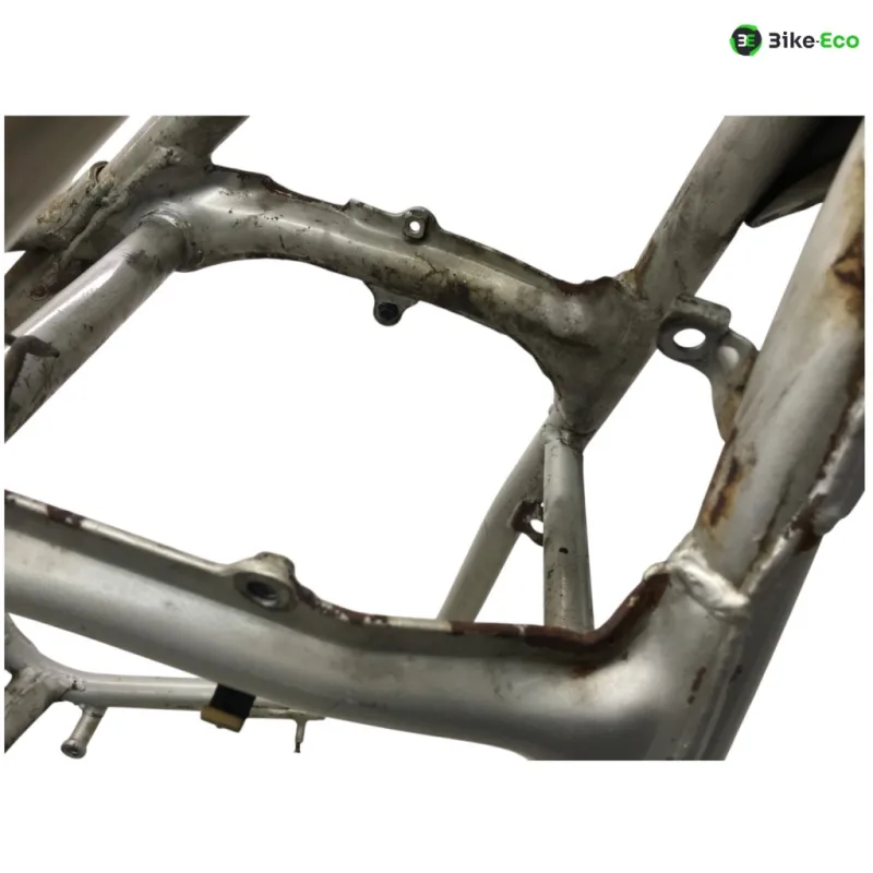 Cadre avec carte grise HONDA MVX 250 F 1983-1984