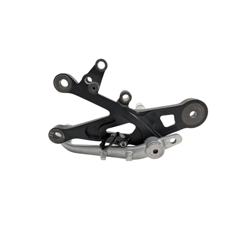 Platine avant droite TRIUMPH STREET TRIPLE 765 RS ABS 2023 - 2024