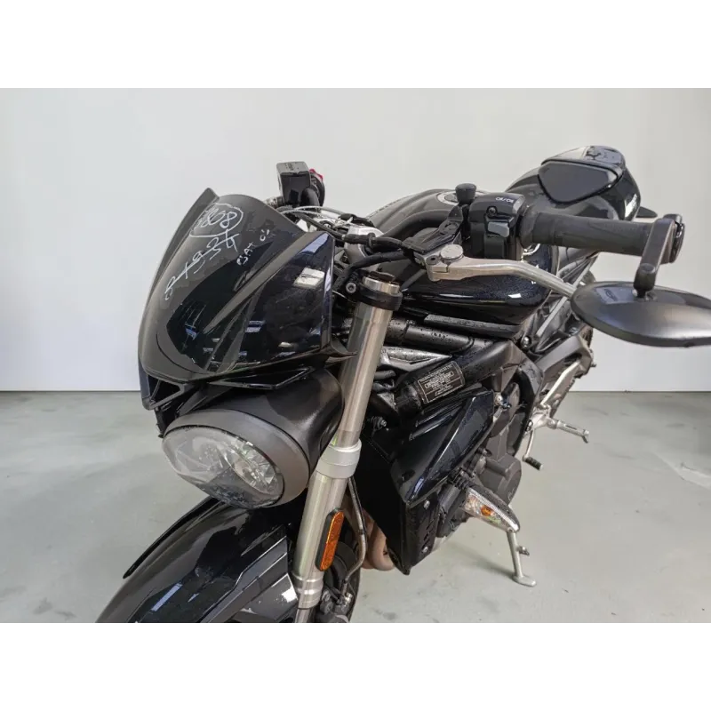 TRIUMPH STREET TRIPLE S 660