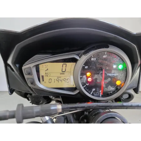TRIUMPH STREET TRIPLE S 660