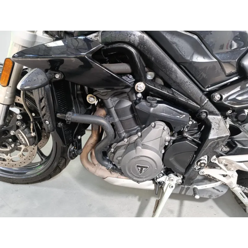 TRIUMPH STREET TRIPLE S 660
