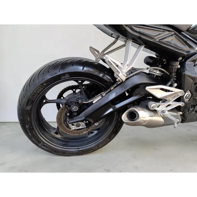 TRIUMPH STREET TRIPLE S 660