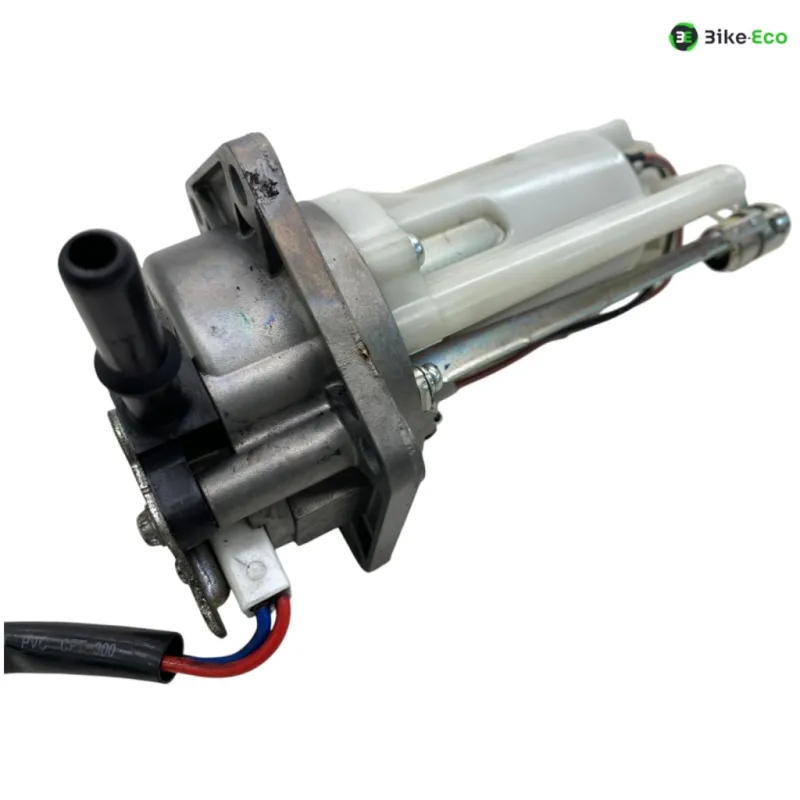 Pompe a essence KAWASAKI KLE 650 2011-2014 VERSYS