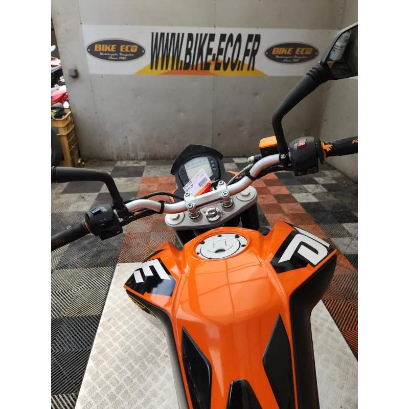 KTM DUKE 125