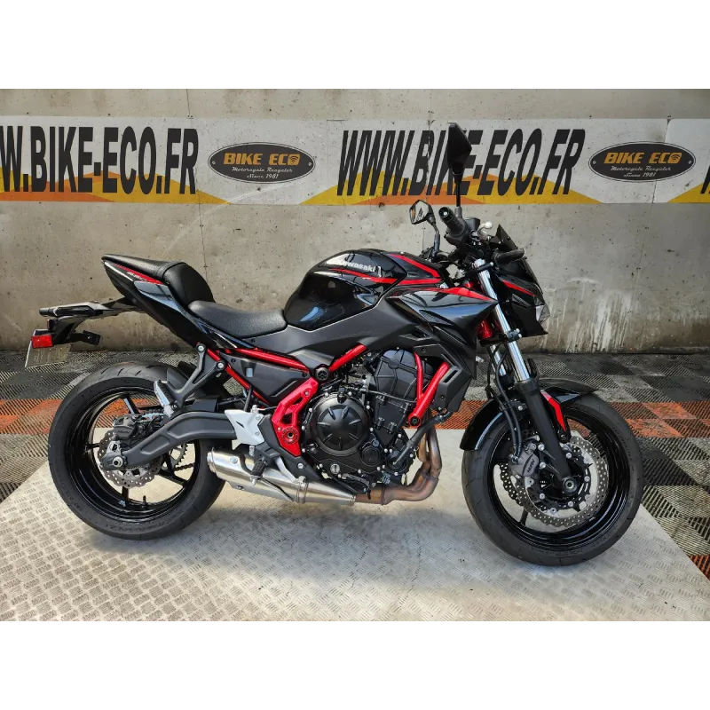 KAWASAKI Z 650 .