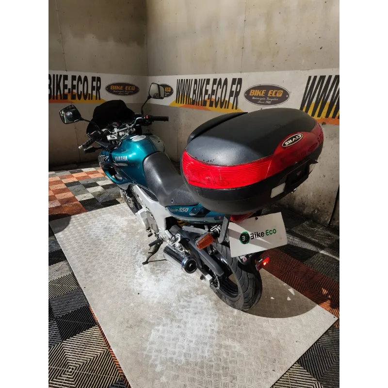 YAMAHA TDM 850