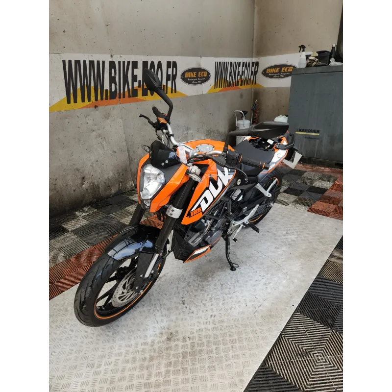 KTM DUKE 125
