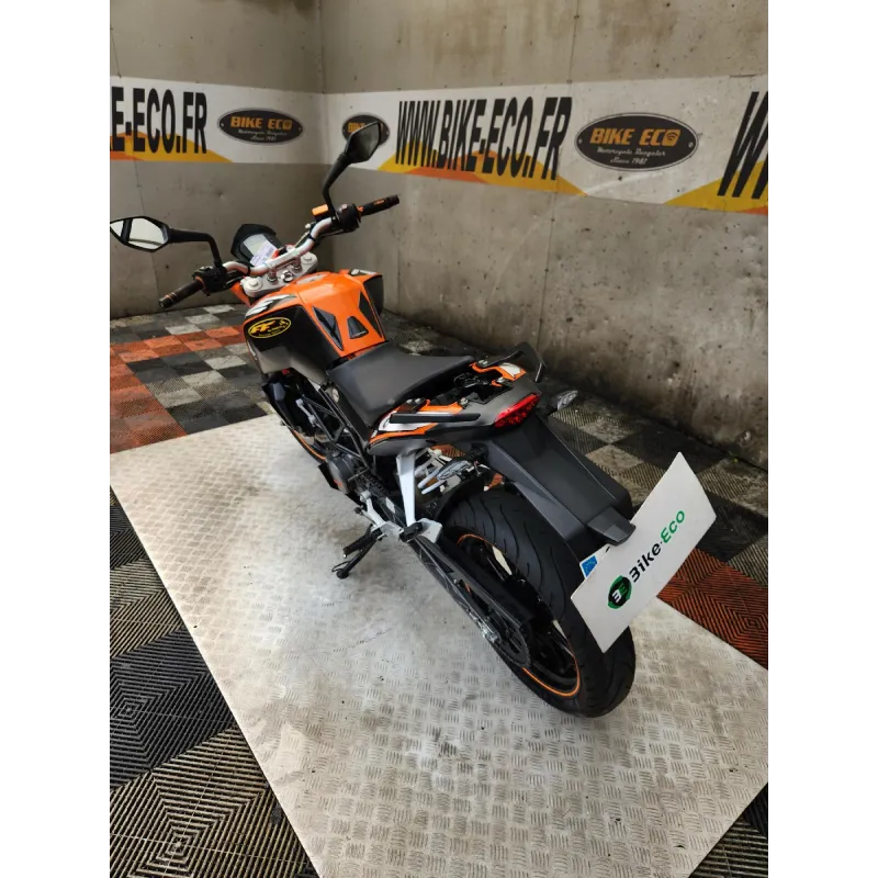 KTM DUKE 125
