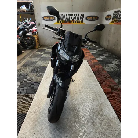 KAWASAKI Z 650 .
