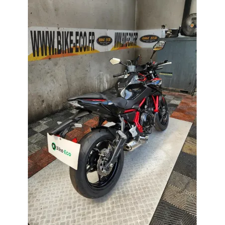 KAWASAKI Z 650 .