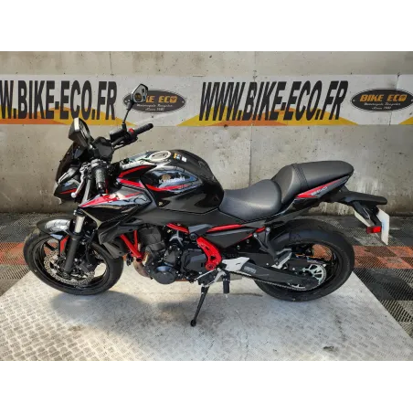 KAWASAKI Z 650 .