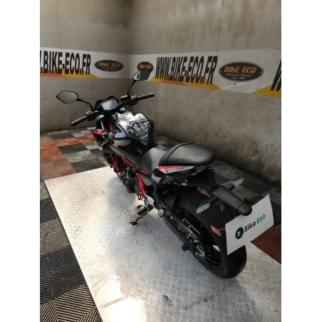 KAWASAKI Z 650 .