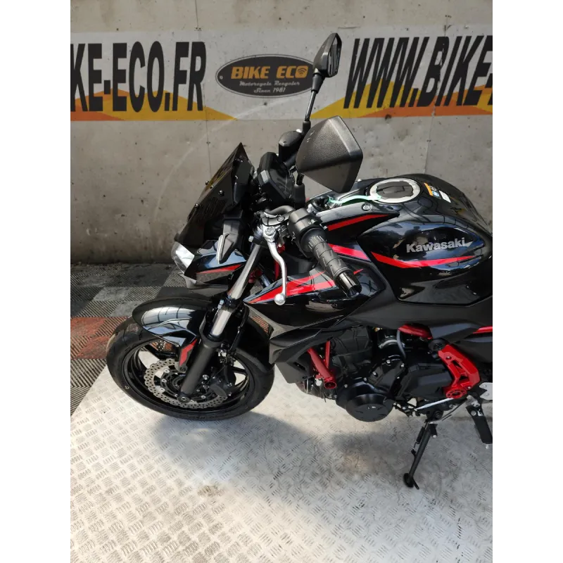 KAWASAKI Z 650 .