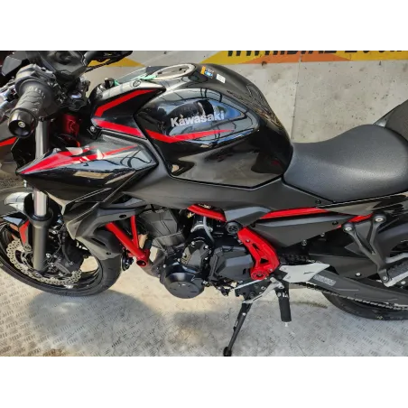 KAWASAKI Z 650 .