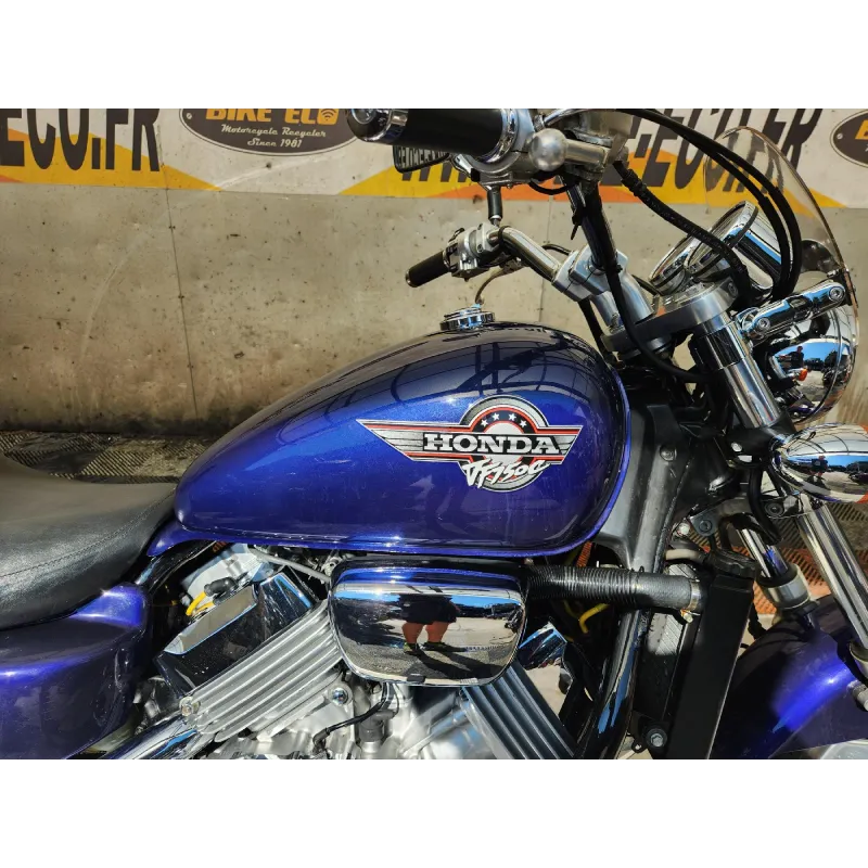 HONDA VFC 750