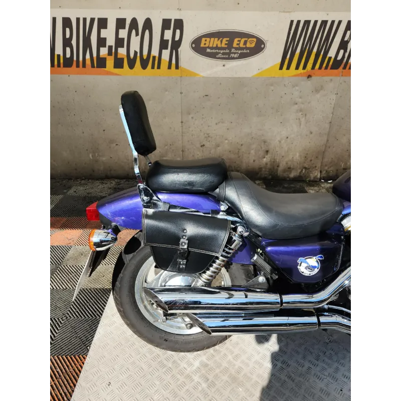 HONDA VFC 750