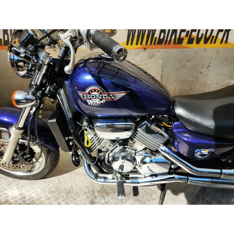 HONDA VFC 750