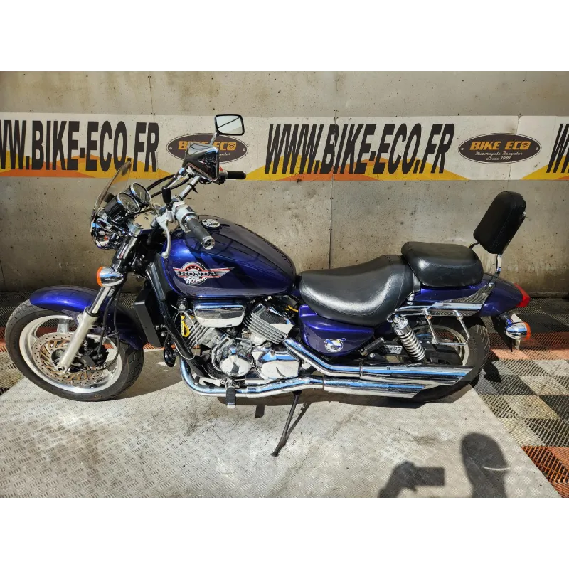 HONDA VFC 750