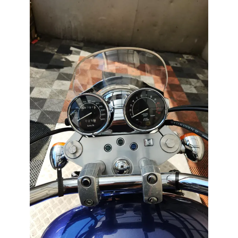 HONDA VFC 750
