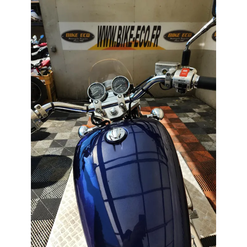 HONDA VFC 750