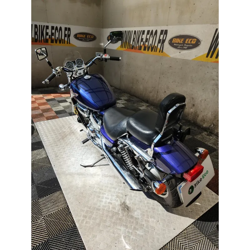 HONDA VFC 750