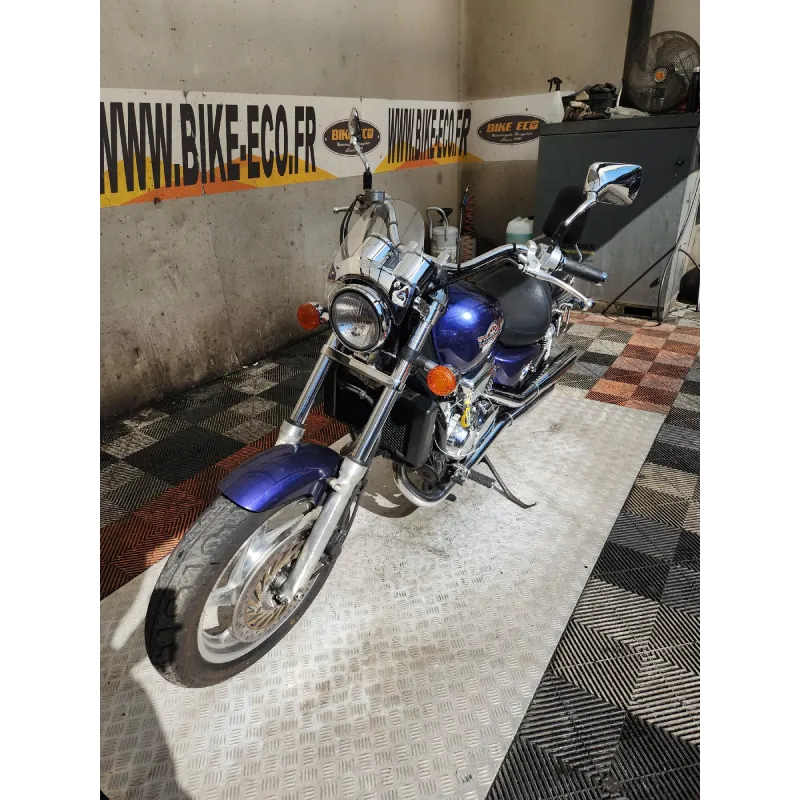 HONDA VFC 750