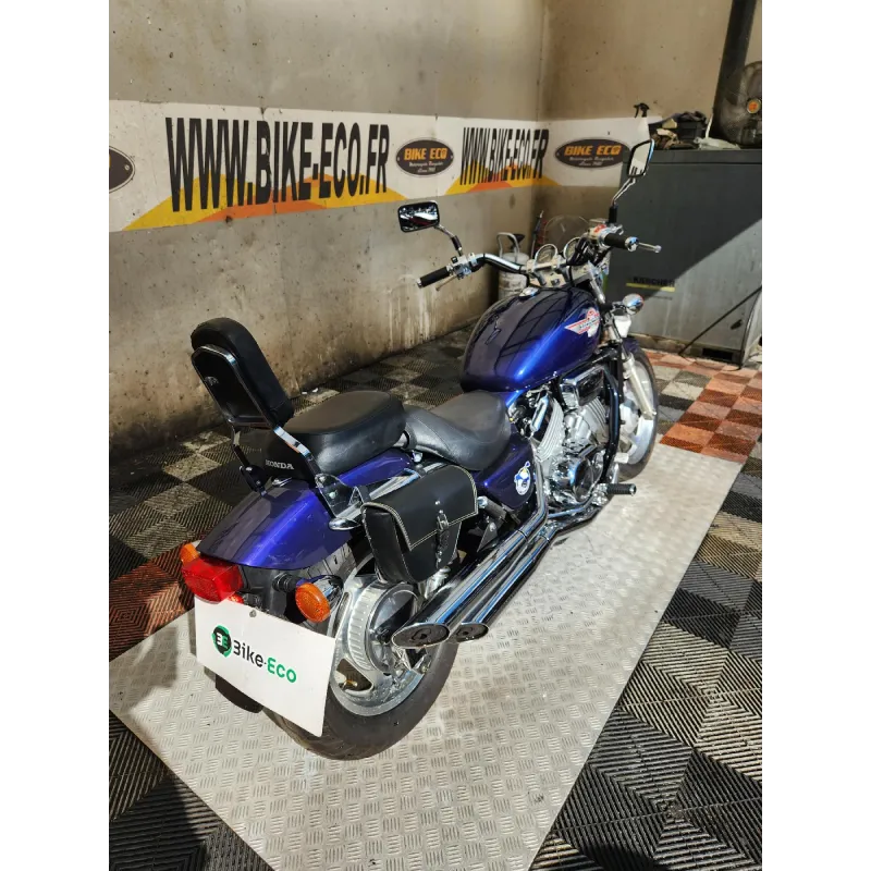 HONDA VFC 750
