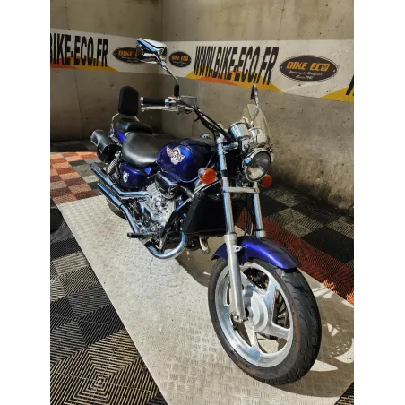 HONDA VFC 750