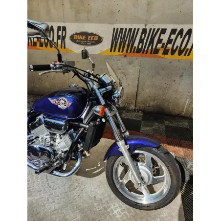 HONDA VFC 750