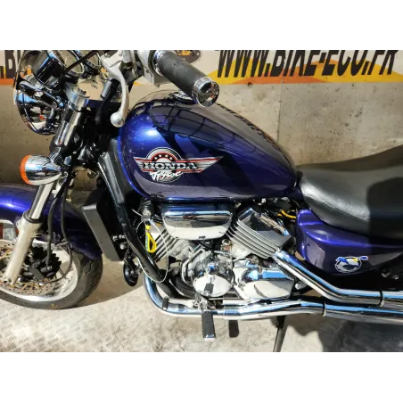HONDA VFC 750