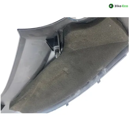 Cache carenage sous selle gauche YAMAHA XP 530 2012-2014 TMAX ABS