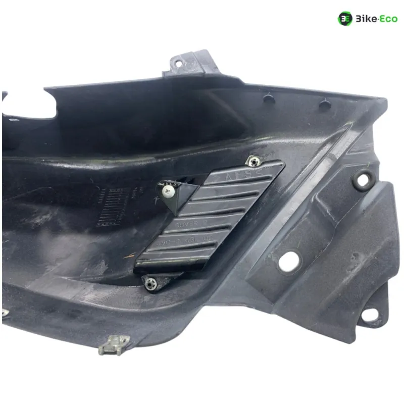 Cache carenage coque arriere gauche YAMAHA XP 530 2012-2014 TMAX ABS