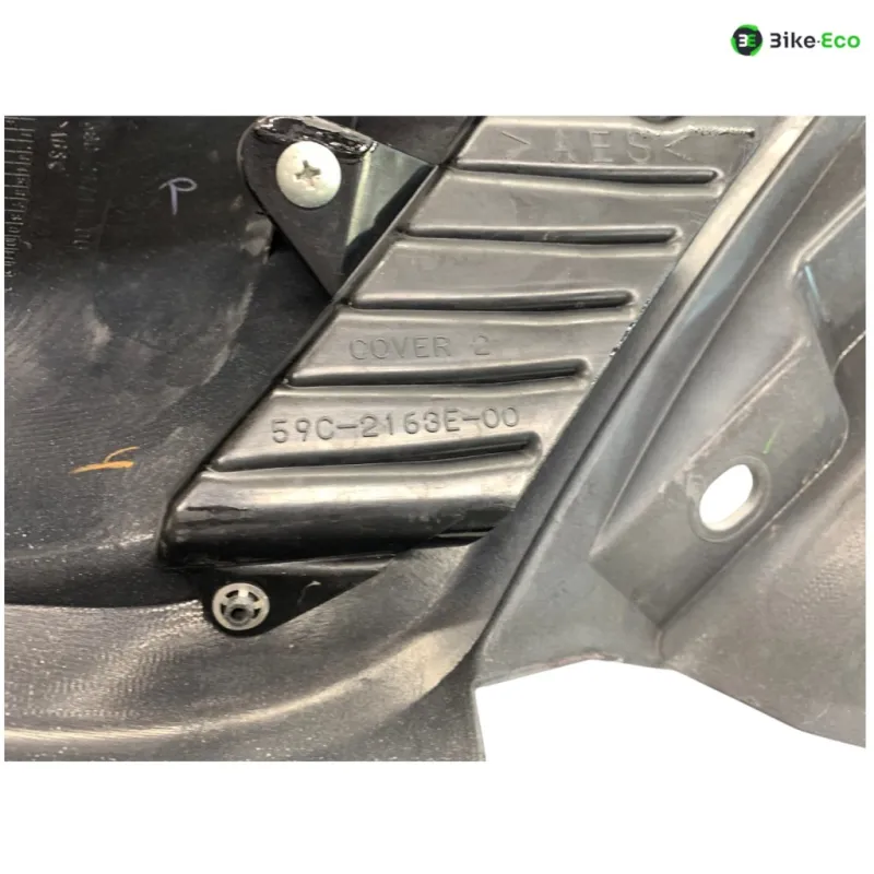 Cache carenage coque arriere gauche YAMAHA XP 530 2012-2014 TMAX ABS