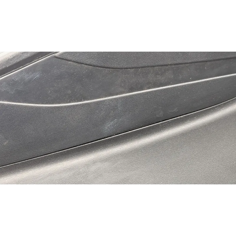 Plancher marche pied gauche YAMAHA YPR 125 XMAX ABS 2024 - 2025
