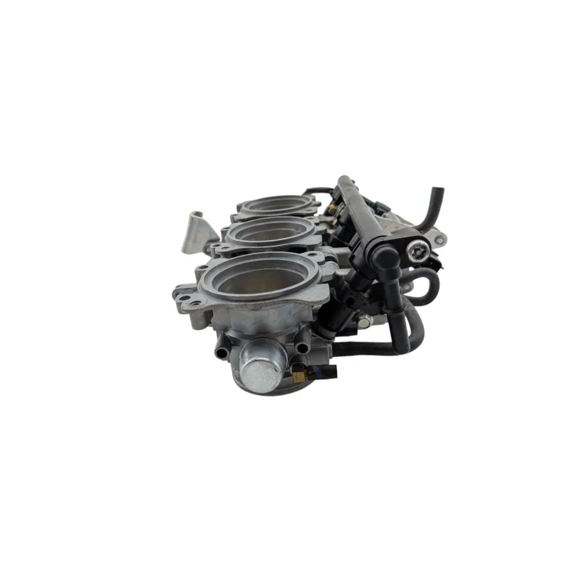 Rampe d'injection TRIUMPH STREET TRIPLE 675 R 2011 - 2012
