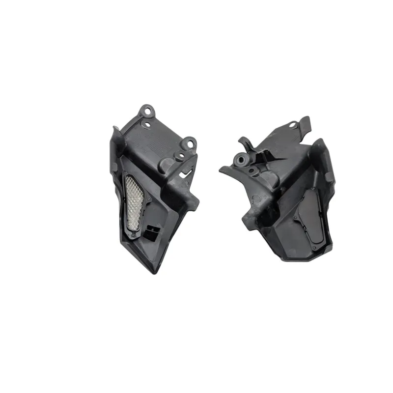 Habillage de cadre gauche TRIUMPH STREET TRIPLE 675 R 2011 - 2012