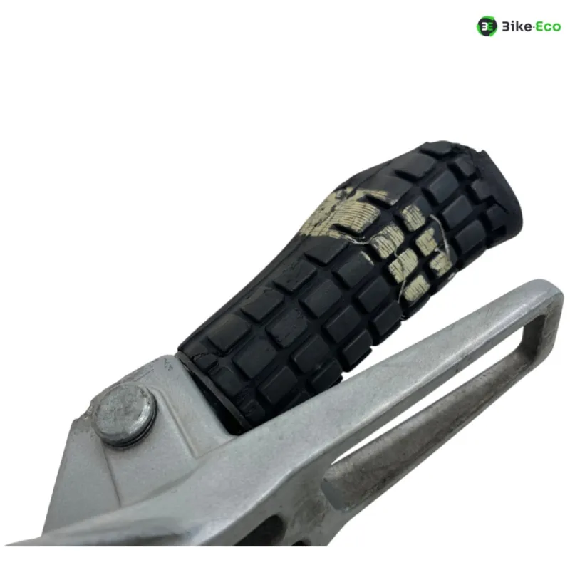 Platine avant droite HONDA FMX 650 2005-2006